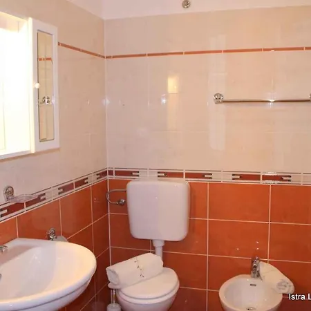 Apartment In Porec/istrien 10077 *