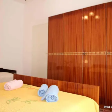 In Porec/istrien 10077 Apartment